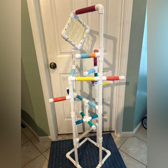 Handmade Bird Perch/Play gym - Picture 9 of 13